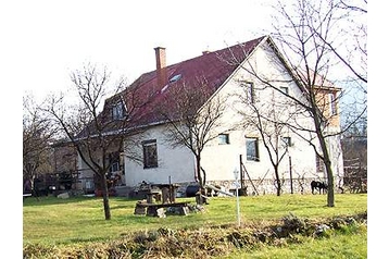 Hungary Privát Bélapátfalva, Exterior